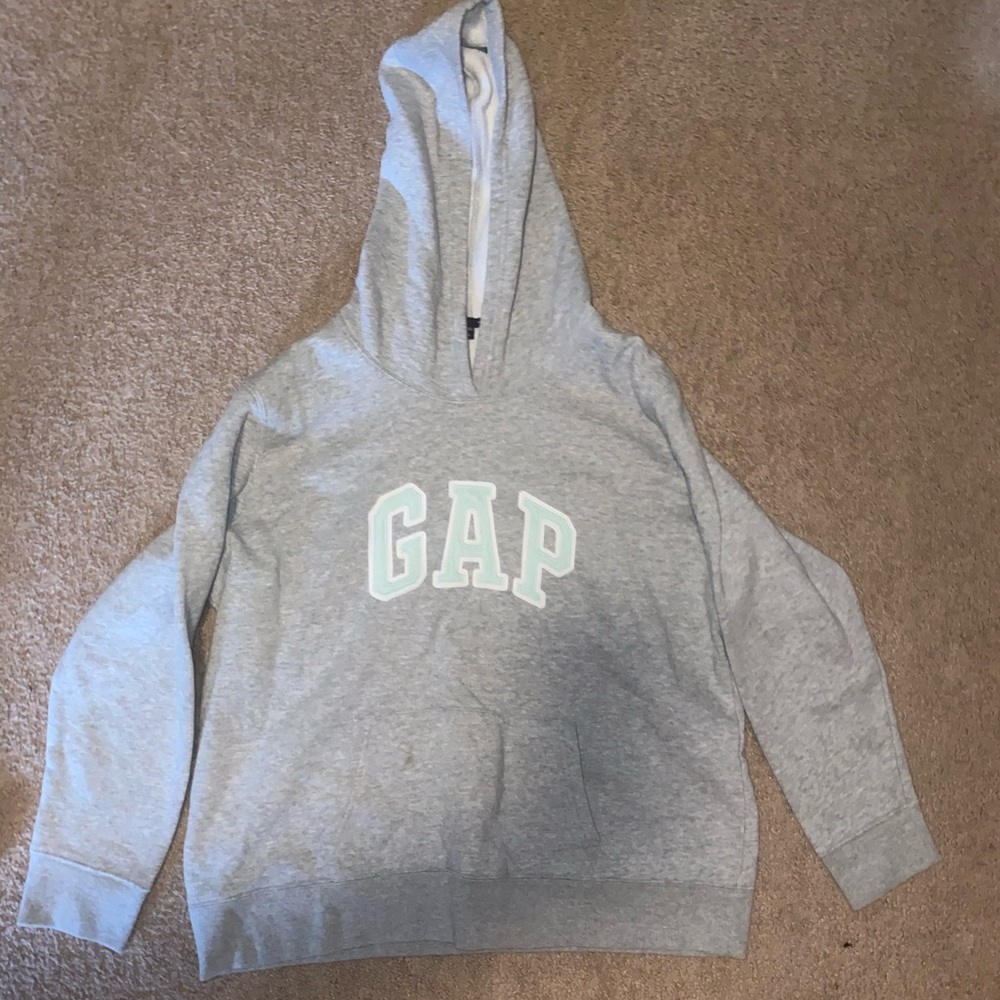 women’s gap sweatshirt